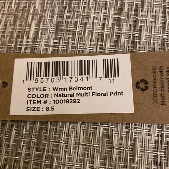 NWT Toms floral 8.5 - Picture 3 of 7